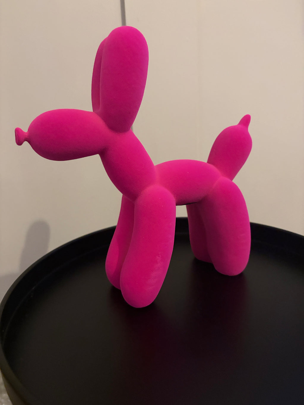 Vibrant Pink Balloon Dog