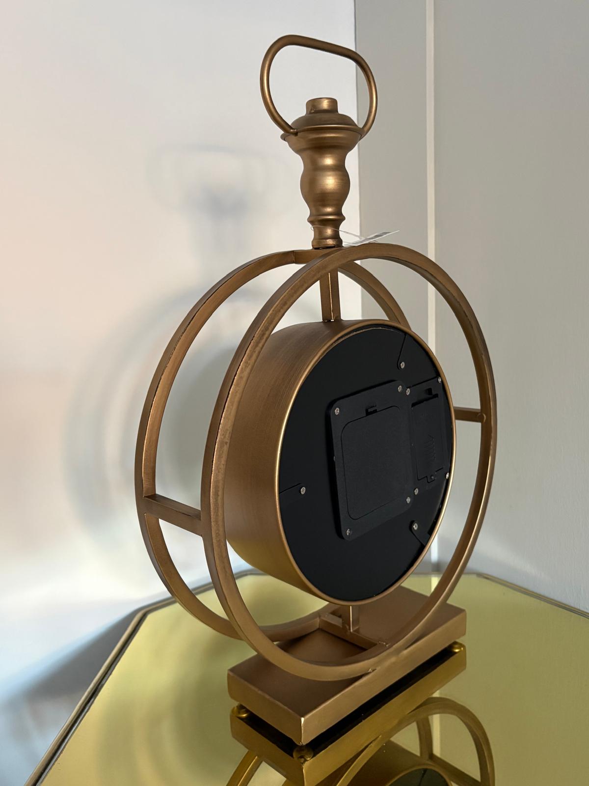 Vintage-Style Gear Clock - Steampunk Mechanical Moving Cog Display